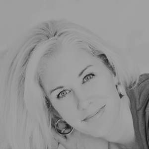 Meet your Posher, Stephanie ferris